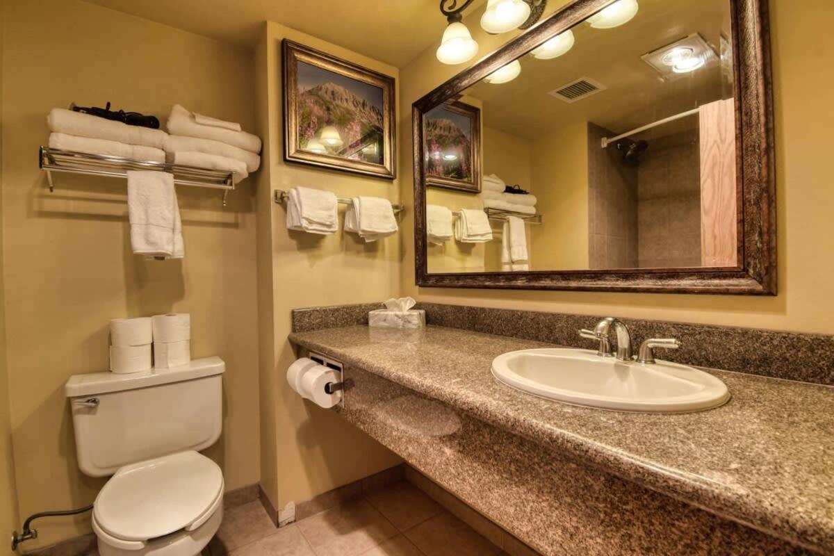 Studio 115 Perfect Location With Pool And Hot Tub Крестед-Бьютт Экстерьер фото